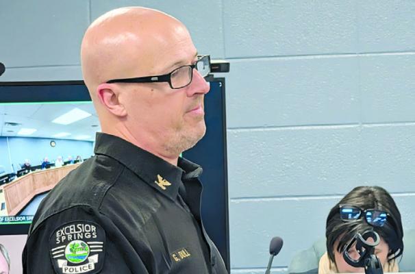 EXCELSIOR SPRINGS Police Chief Gregory Dull addresses the need for new surveillance servers during a recent city council meeting. MIRANDA JAMISON | Staff