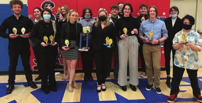 THE WINNING TEAM, from left, includes Ryan Dodd, Jena Redmon, Naomi Beissenherz, Jenna Hall, Tonya Sportsman, Brody Hurla, Isabella Selby, Isaiah Bruley, Sean Dimes, Emily Rice, Elijah Thomas, Jason Besherse, Aniston Kennedy and CeeJay Hardesty.
