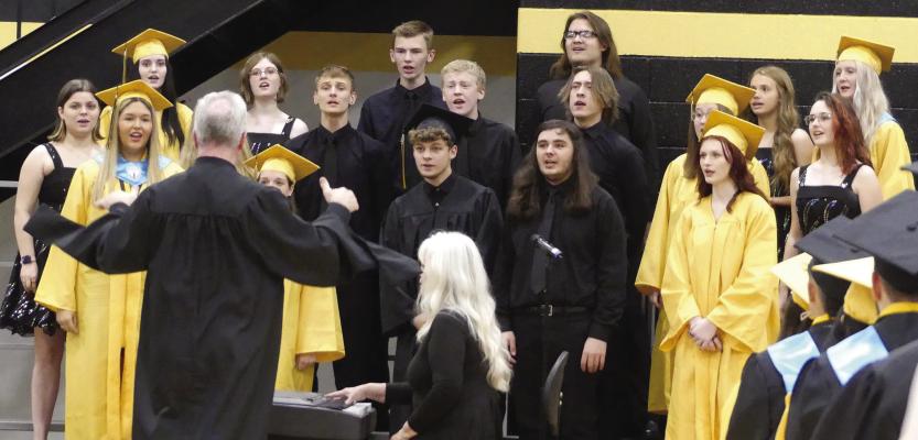 THE SENIOR CHOIR performs together once last time. ELIZABETH BARNT | Staff