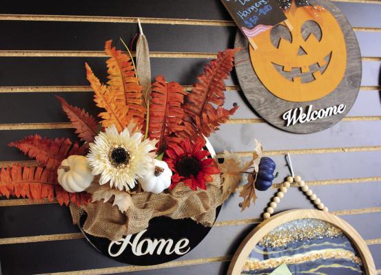 MOMENTS AND MEMORIES will soon hold craft events, making great holiday and party-themed decorations such as these.