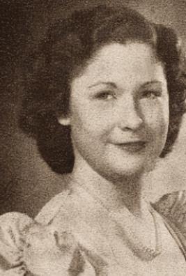 Mary E. Earring