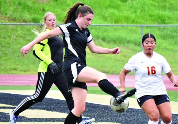 SHELBY STODDEN controls the ball May 11 against visiting Winnetonka. DUSTIN DANNER | Staff
