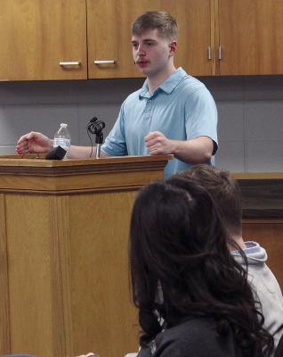 JAMESON BRIGHT expresses his frustrations with the possibility of losing the Northland CAPS program during a recent Excelsior Springs school board meeting. MIRANDA JAMISON | Staff