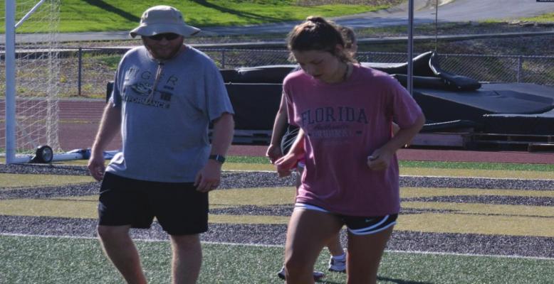 BAYLEE O’DELL works on her agility as coach Tony Atkins watches. DUSTIN DANNER | Staff