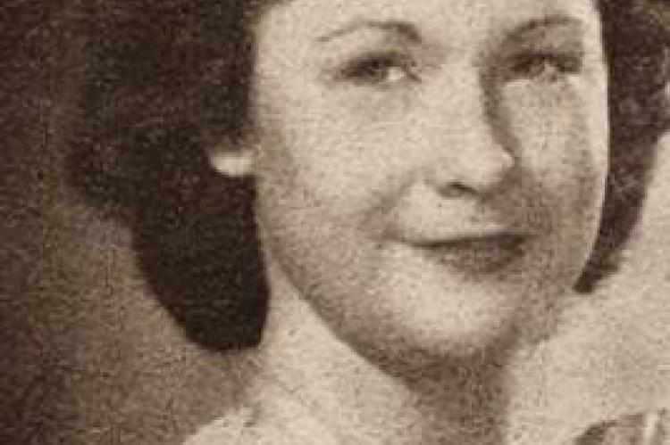 Mary E. Earring