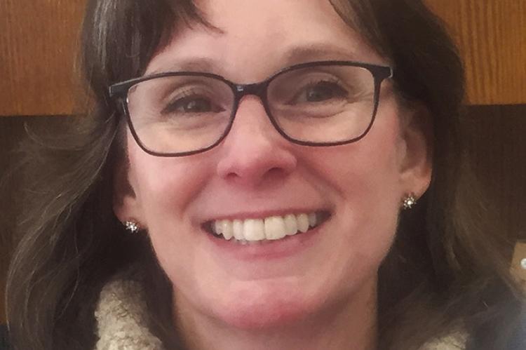 LAURA MIZE neighborhood specialist