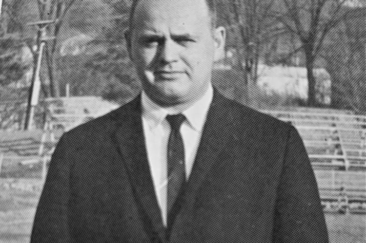 VIC BONUCHI, seen here during his coaching heyday, will soon be inducted into the Missouri Sports Hall of Fame. COURTESY OF THE ESHS ATHLETIC HALL OF FAME FACEBOOK PAGE