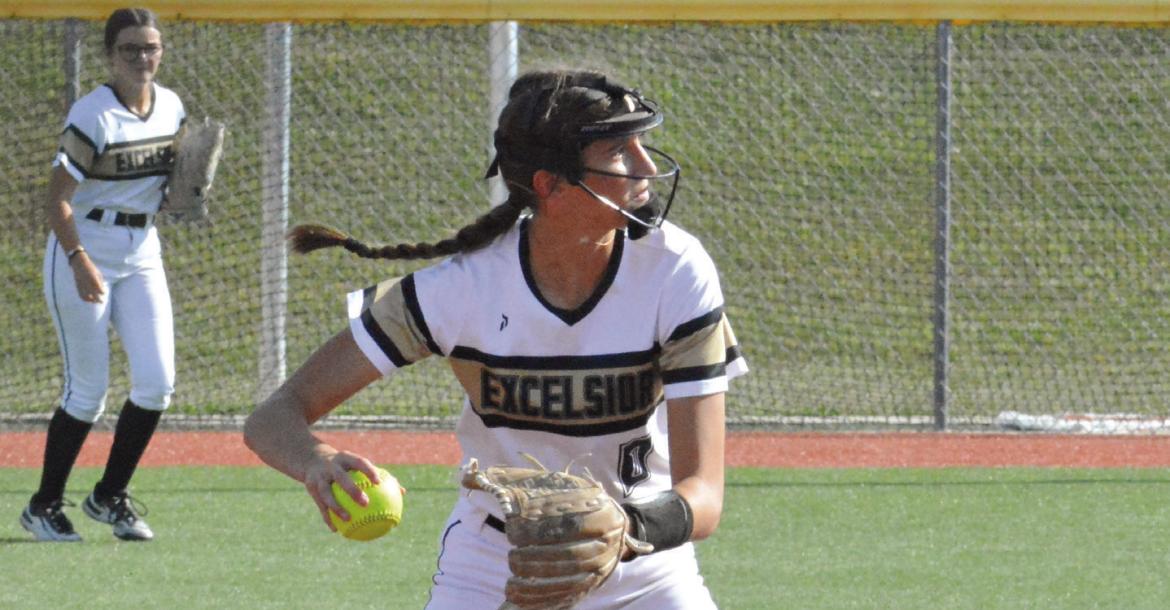 Reeves takes helm of softball program