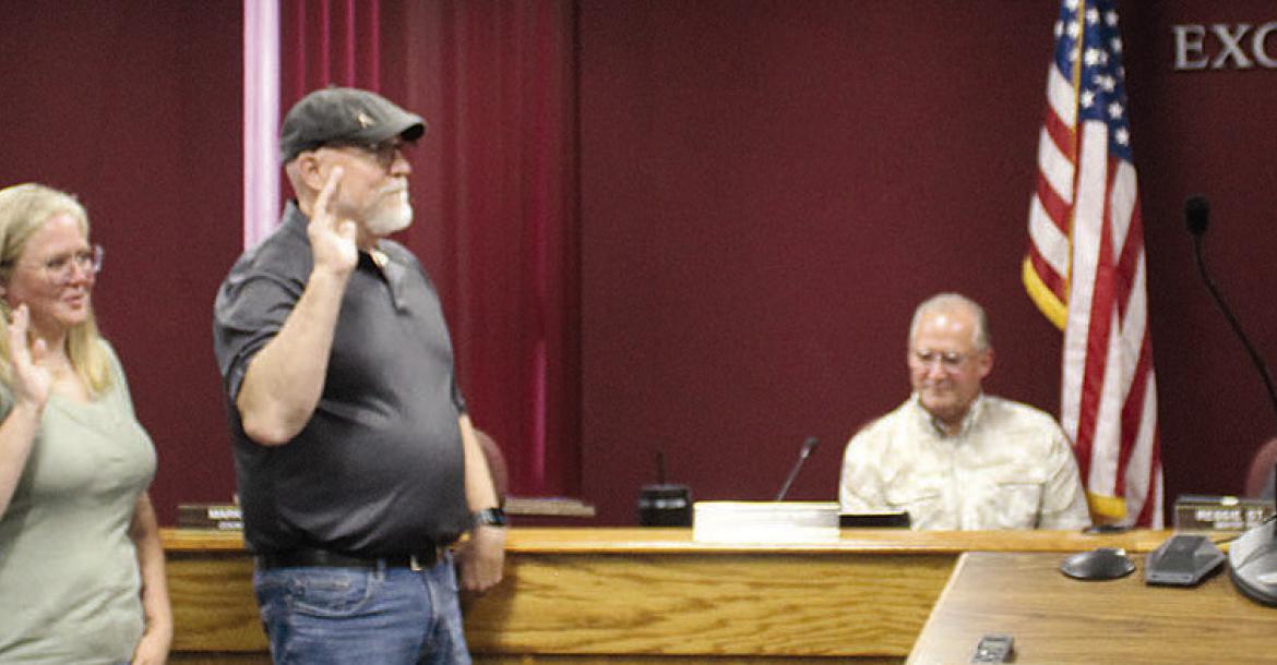 RECENTLY APPOINTED members of several Excelsior Springs boards and commissions take the oath of office. MIRANDA JAMISON | Staff