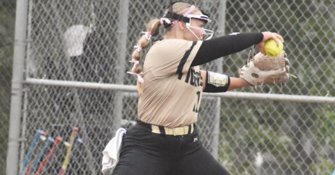 Softballers’ season ends in district semis