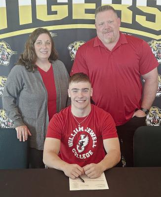 EXCELSIOR SPRINGS senior Zeb McBee seeks to continue his football career after high school, having signed a letter of intent to study at and play for William Jewell College in Liberty. DUSTIN DANNER | Staff