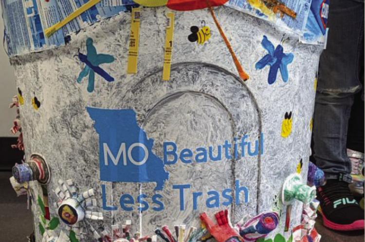 MO BEAUTIFUL LESS TRASH project was an entry from Carl Junction’s primary school.